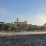 לינה וארוחת בוקר Domaine La Gazaille De Camille 3*