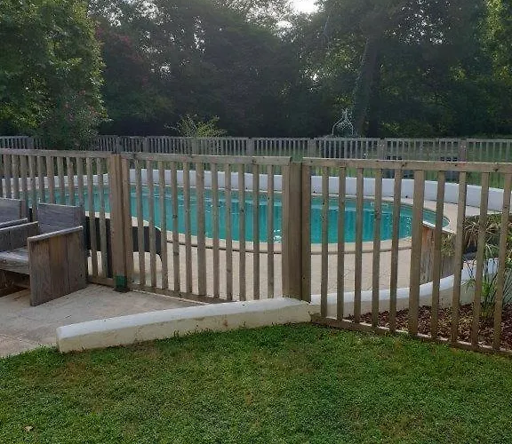 Domaine La Gazaille De Camille 3* Le Temple-sur-Lot