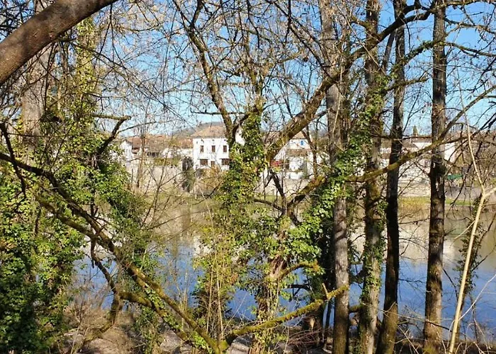 Domaine La Gazaille De Camille Oda ve Kahvaltı Le Temple-sur-Lot
